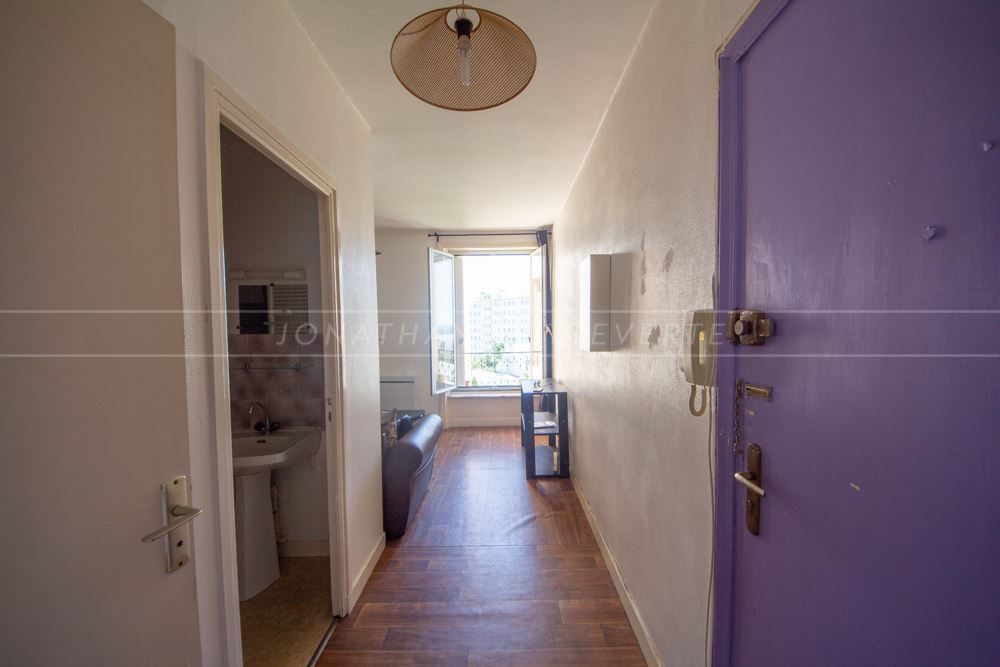 À VENDRE - APPARTEMENT - 1 CHAMBRE - LUMINEUX - SECTEUR RECHERCHÉ - VUE MER - BELLE OPPORTUNITÉ photo 3